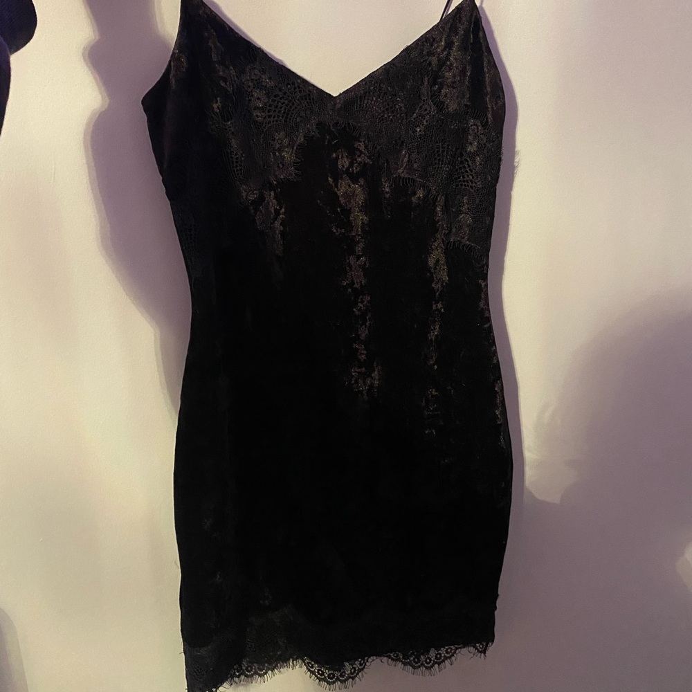 GUESS black lace body con